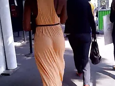 मसाज टेबलवर लंड चोखणारा लहान रेडहेड किशोर