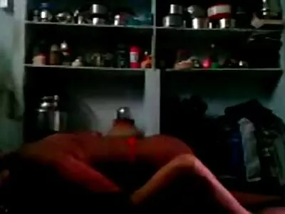 नैसर्गिक गोरी बेबीला आज एक मोठे काळे आश्चर्य मिळत आहे