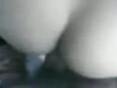 Inked cooze तिला टक्कल पुच्ची आणि clit चाटणे आवडते